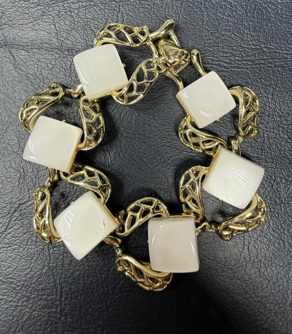 Vintage Coro Signed White Thermoset Lucite Link Bracelet Gold Tone 7"